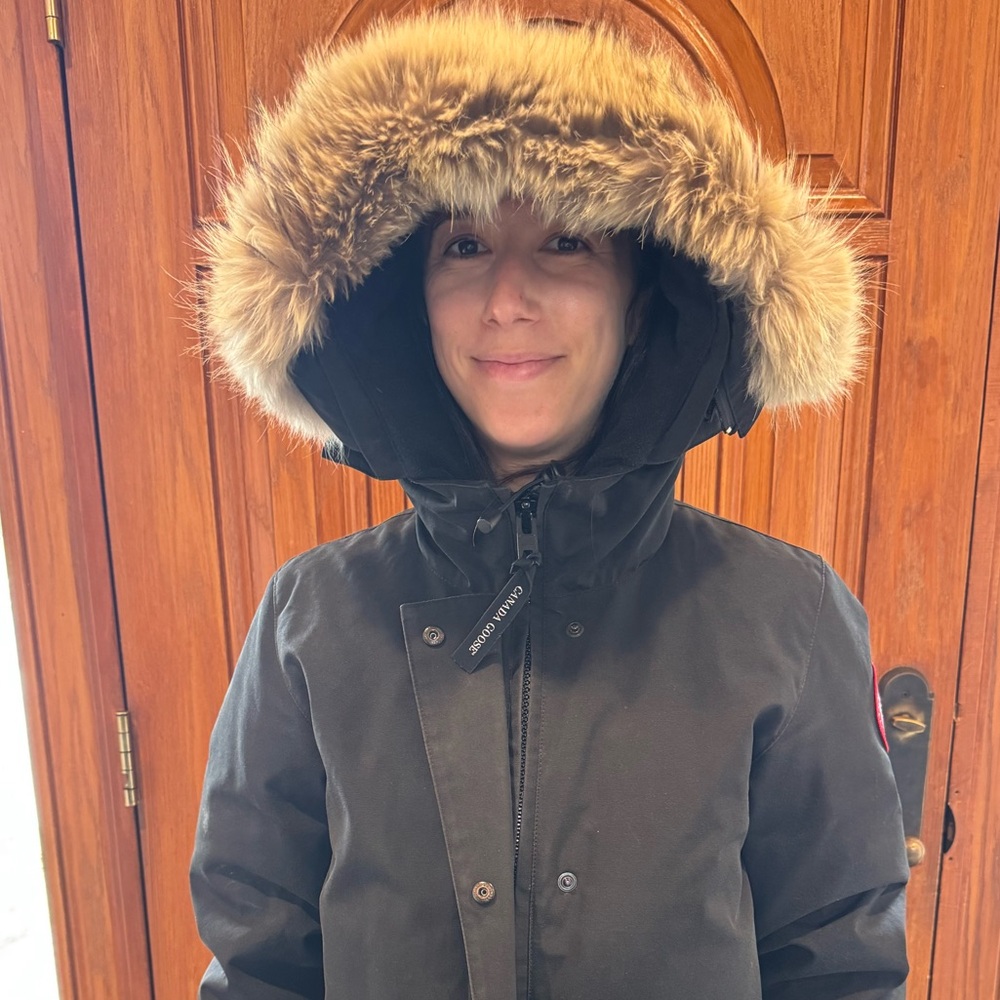 Canada Goose Women’s Jacket - size M - Picture 2 of 5